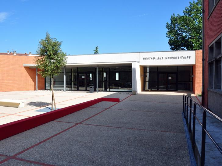 architecture contemporaine montauban tarn-et-garonne restaurant universitaire béton brique